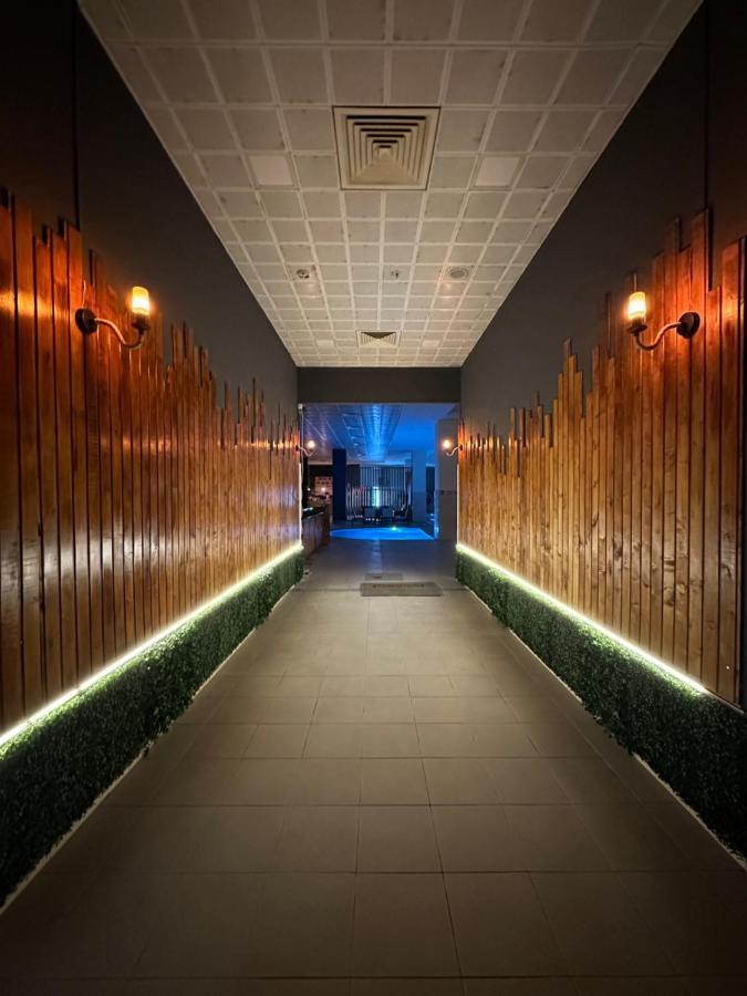 Royal Kate Spa Included, 32Nd Floor Skopje Buitenkant foto
